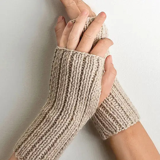 Project Weekend Kit, Wanderlust Wrist Warmers