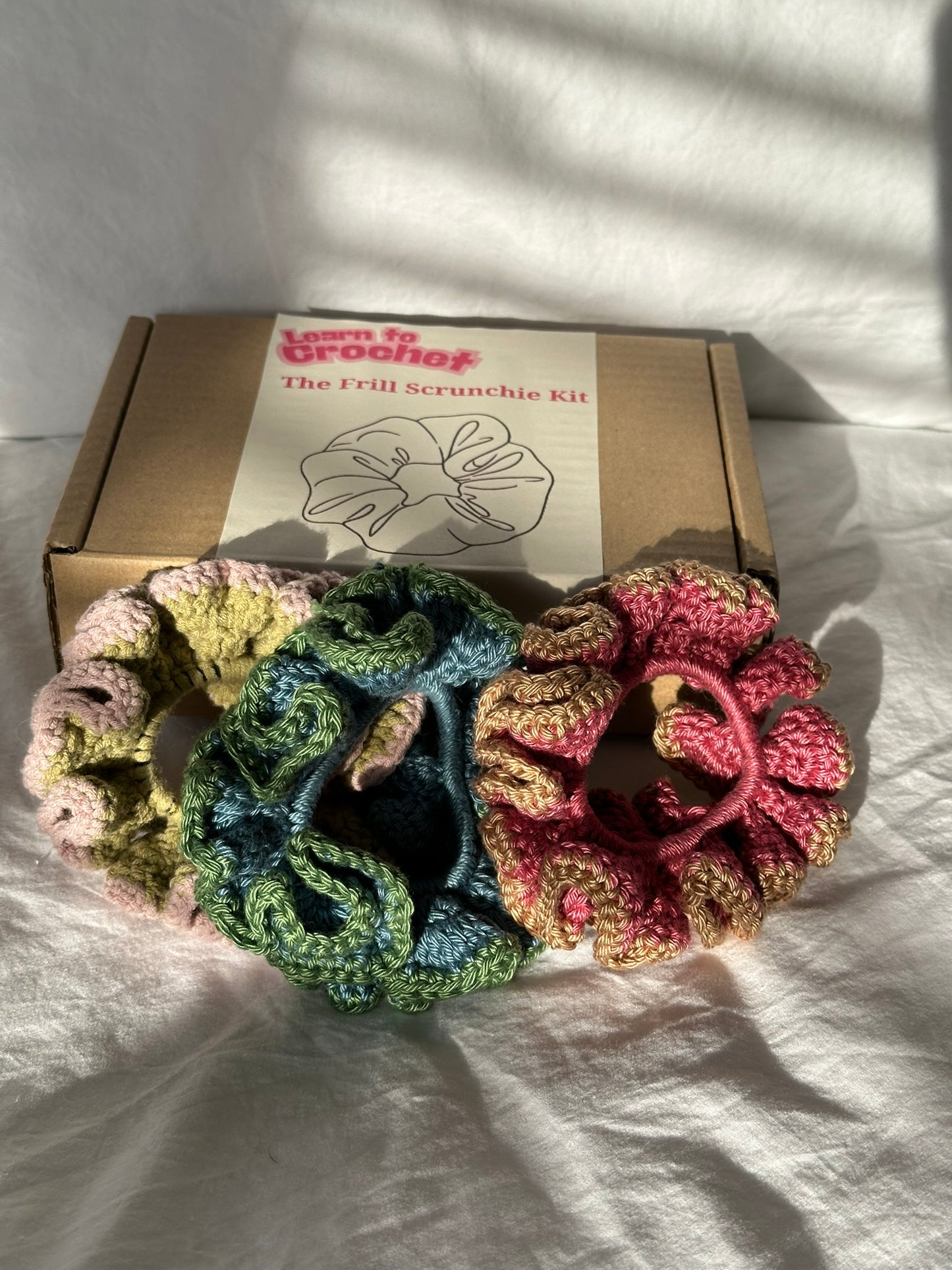 Learn to Crochet: Frill Scrunchie Kit