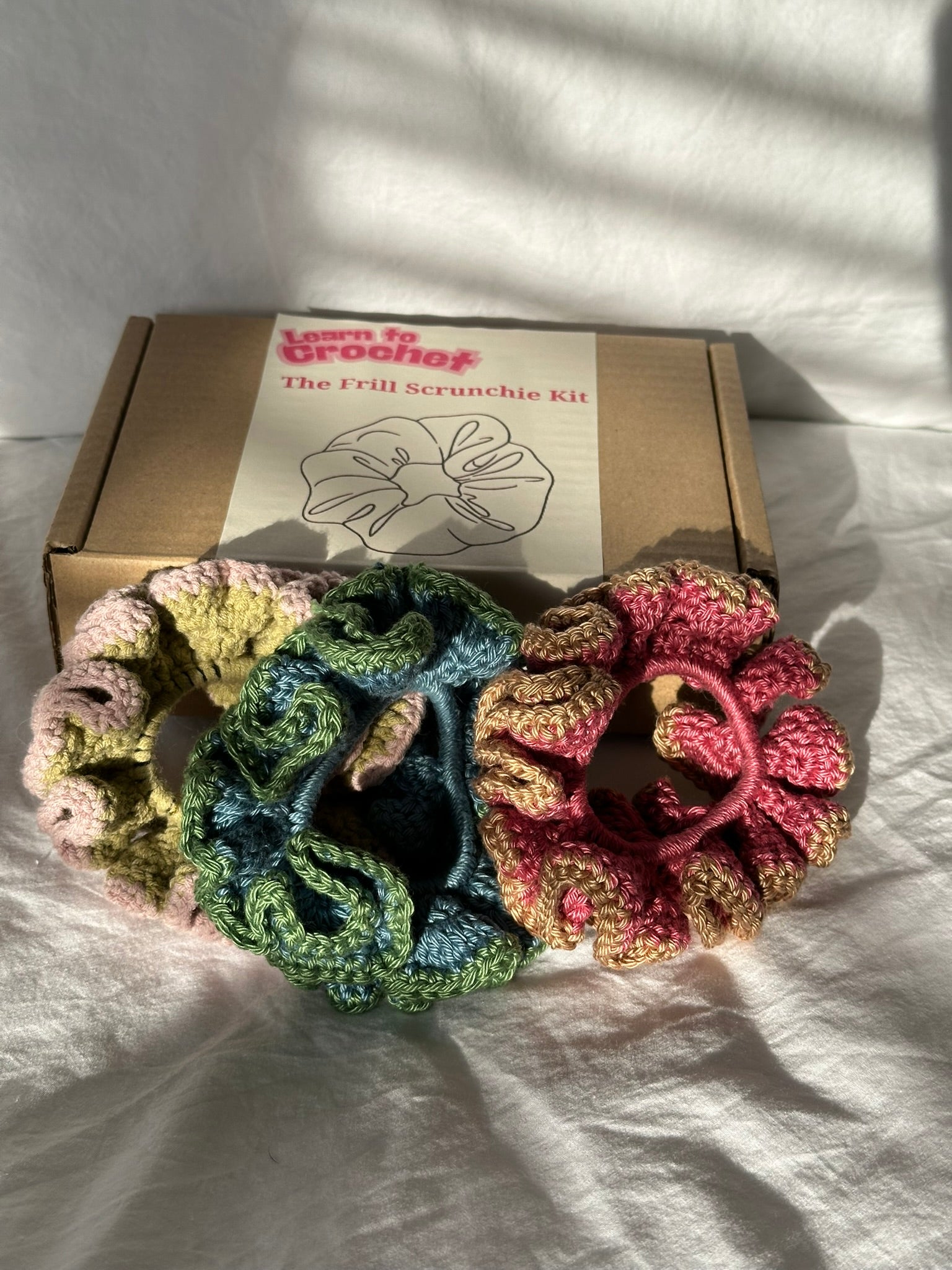 Learn to Crochet: Frill Scrunchie Kit